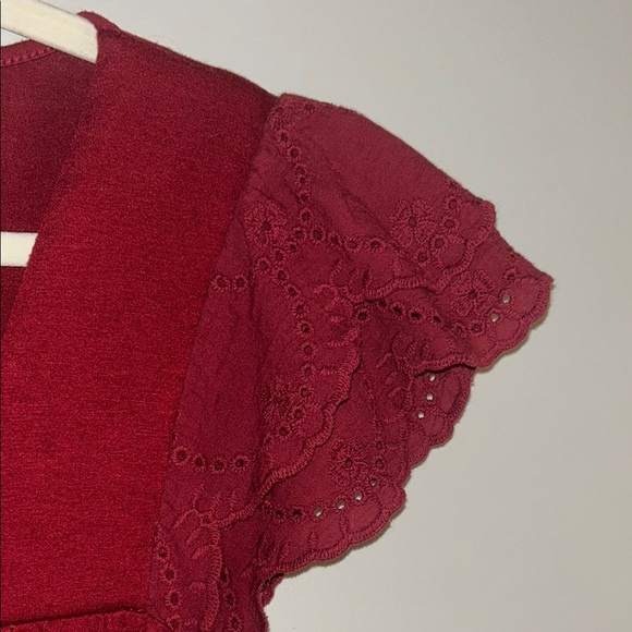 Maroon blouse with lace ruffle sleeves - Picture 4 of 6